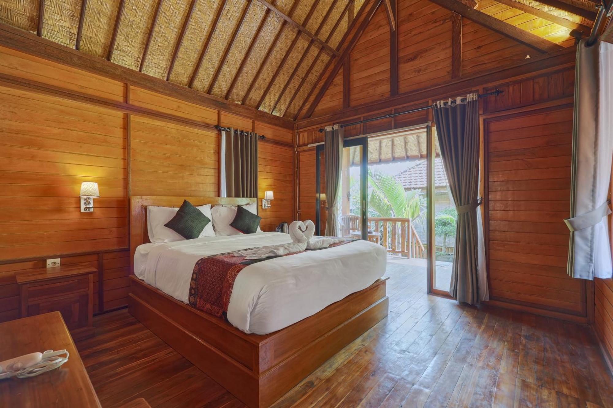 Ss Pangket Bungalow Toyapakeh Luaran gambar