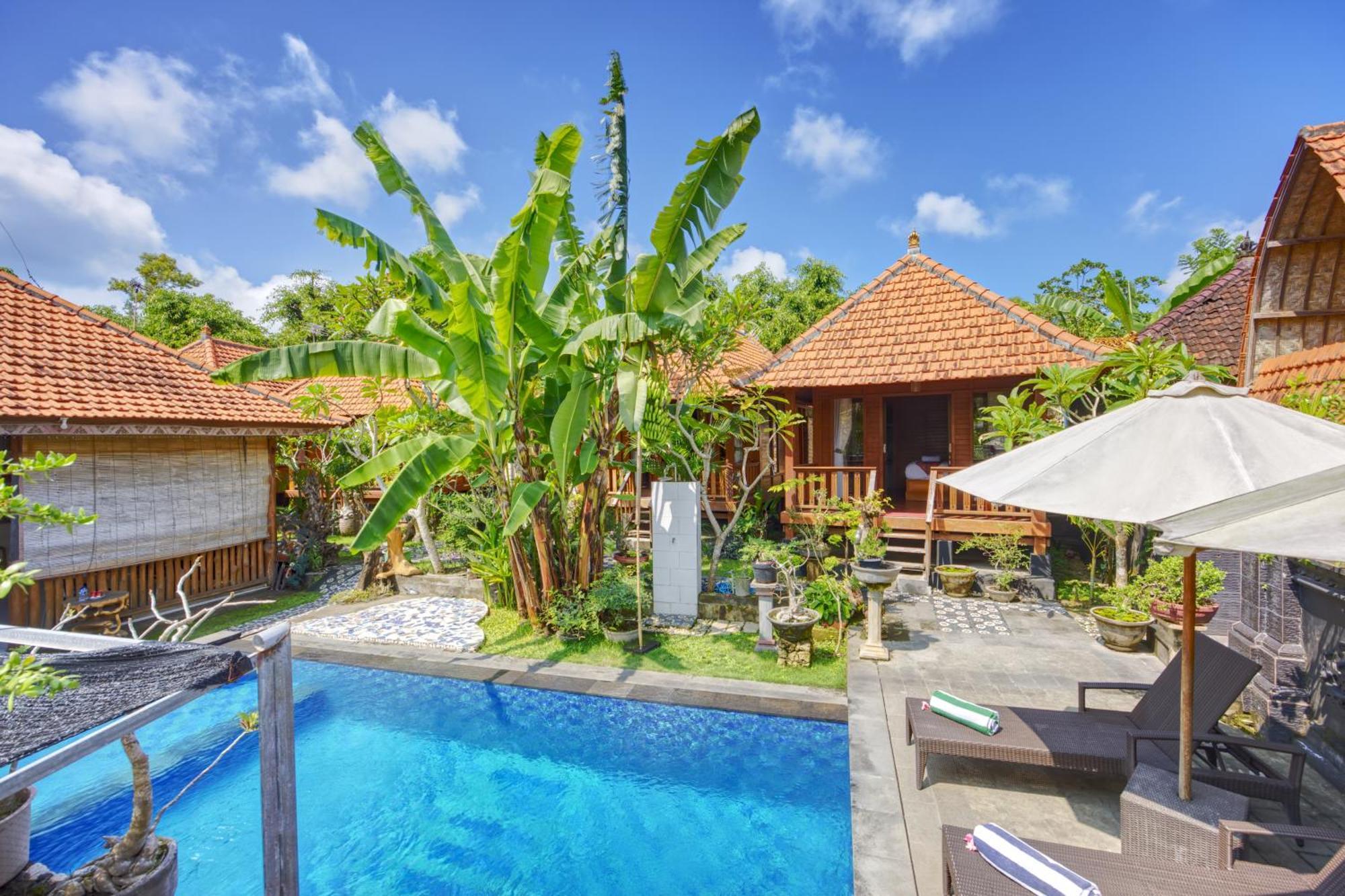 Ss Pangket Bungalow Toyapakeh Luaran gambar